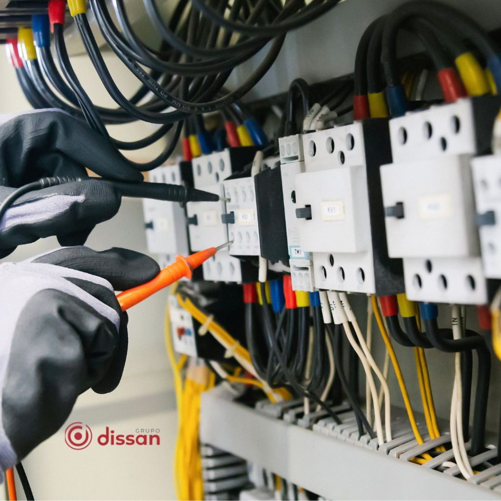 tecnico-electricista-cuadro